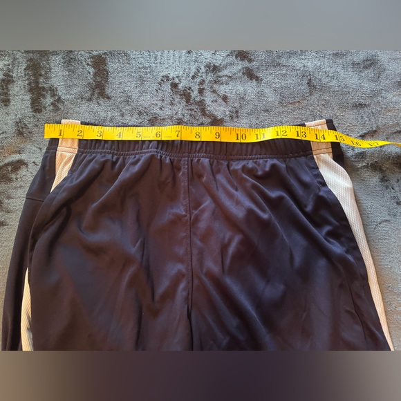 Old Navy Active Go Dry Shorts Size M - Picture 7 of 14